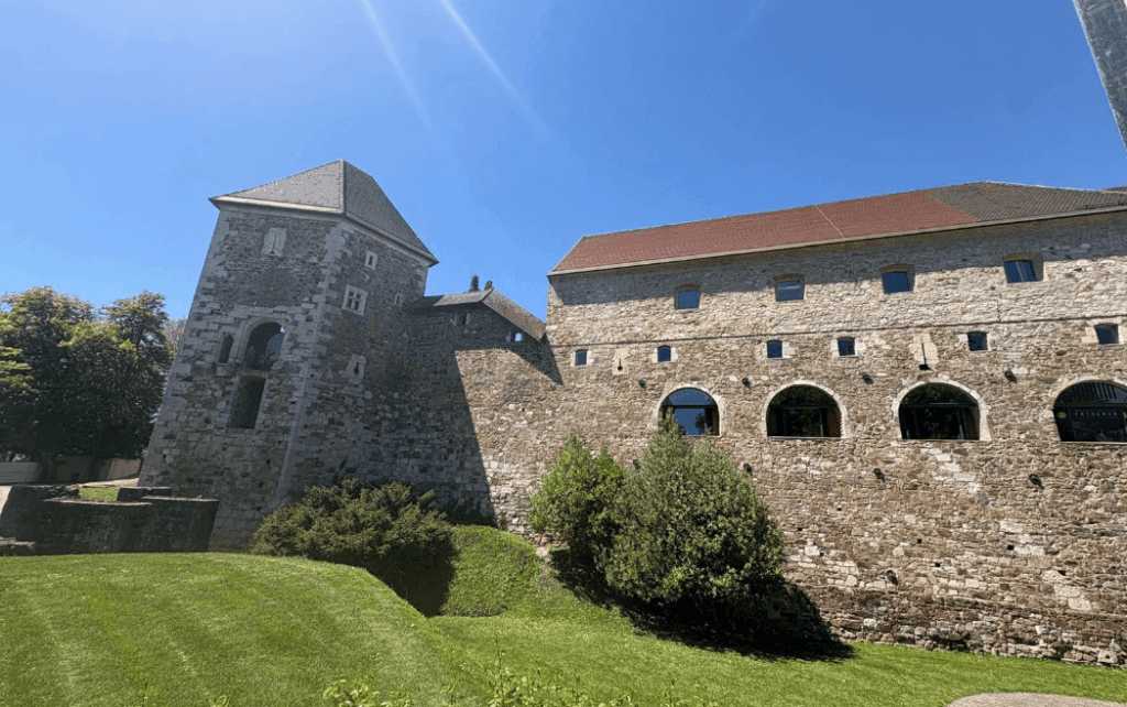Außenansicht der Burg Ljubljana